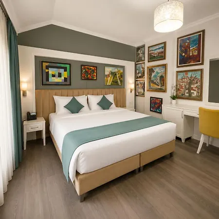 Art Hotel 4*