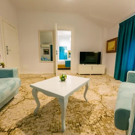 Art 4* Tirana